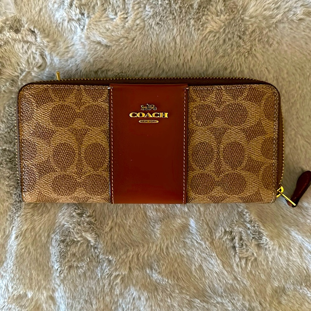 Coach wallet